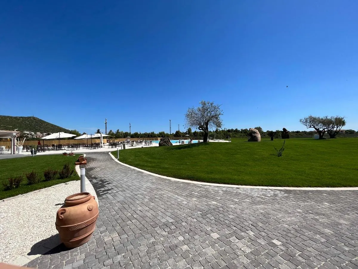 Hotel S'Arena Beach La Caletta Italia